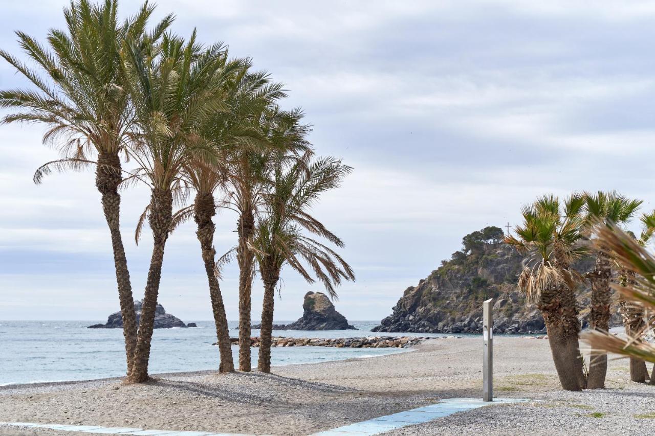 Apartment 250 M From The Beach Almuñécar Esterno foto